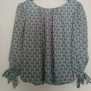 Cutie butterfly blouse size 6
